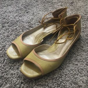 Ankle wrap flats